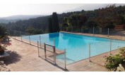 Portillon Oceanix Black de 1m entre axes, avec ses 2 poteaux, retour automatique et serrure double action  (+500€ si vendu seul)